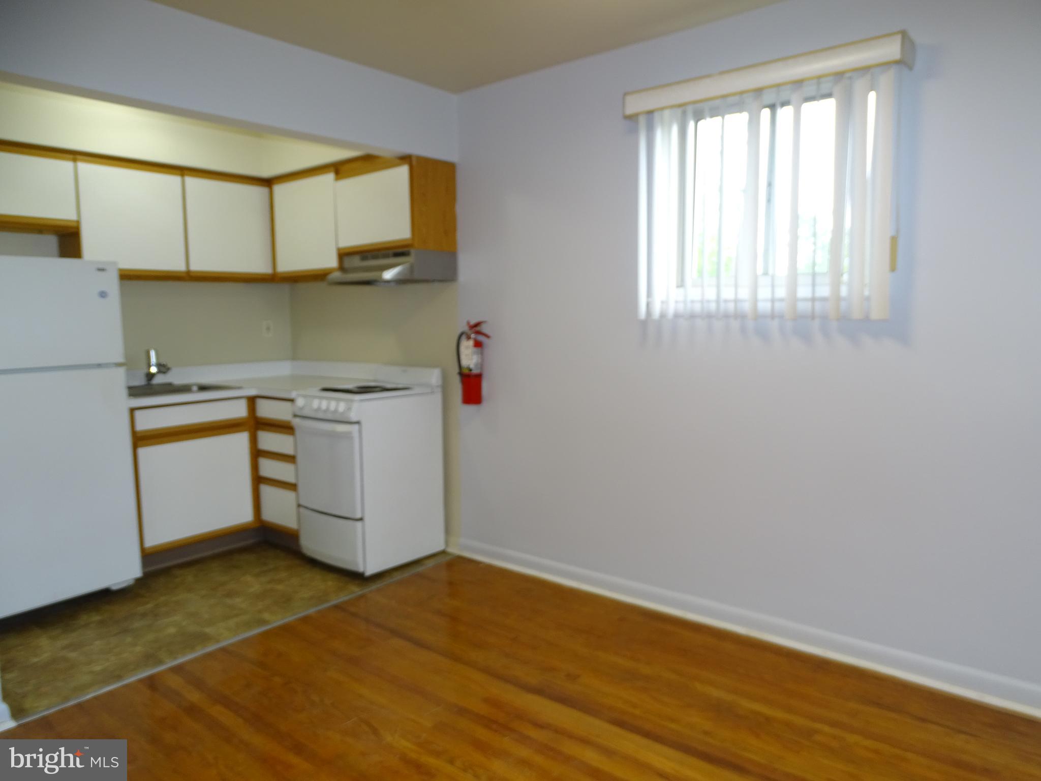 107 W EAGLE RD
