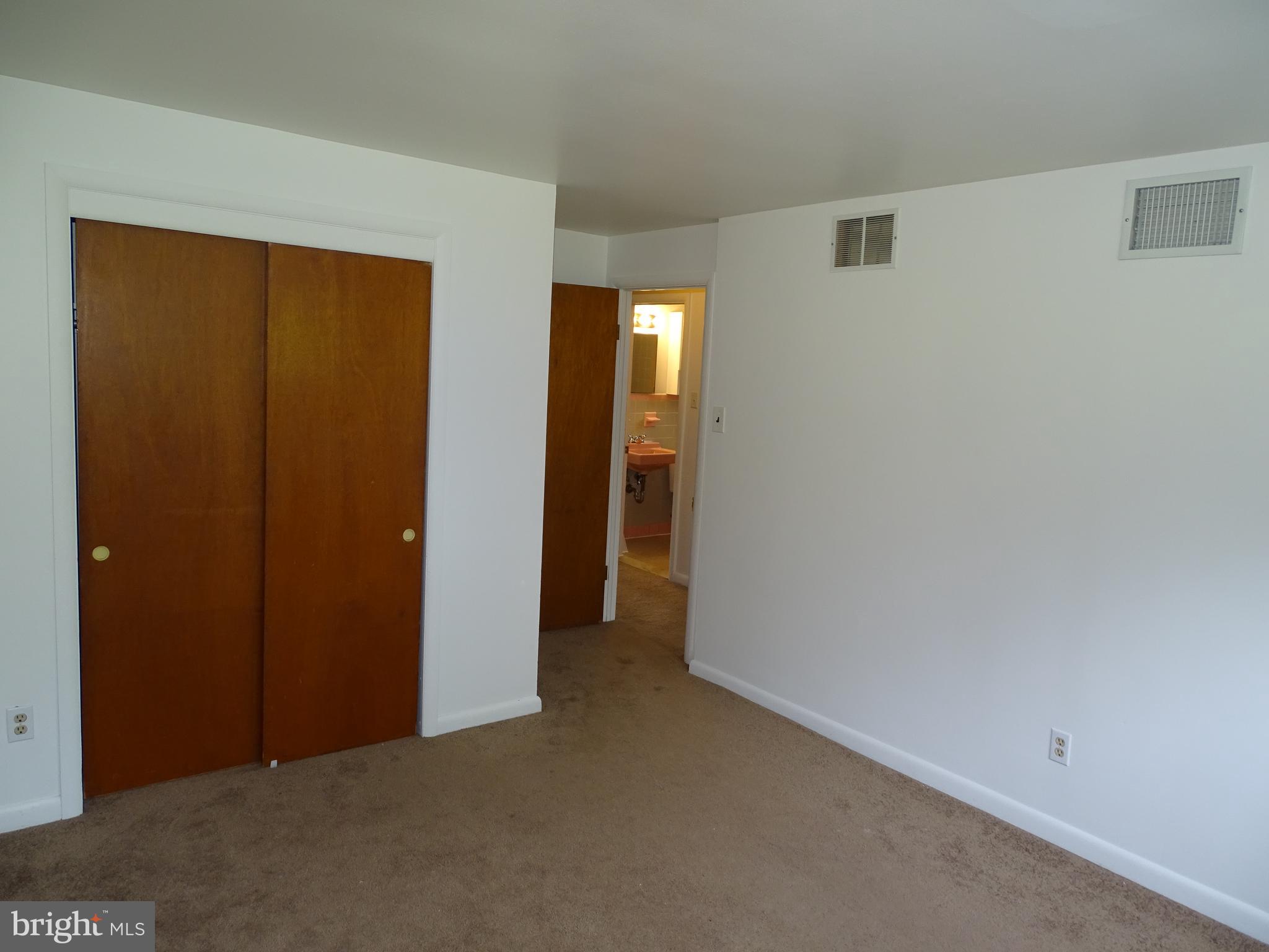 4427 Rosemont Ave