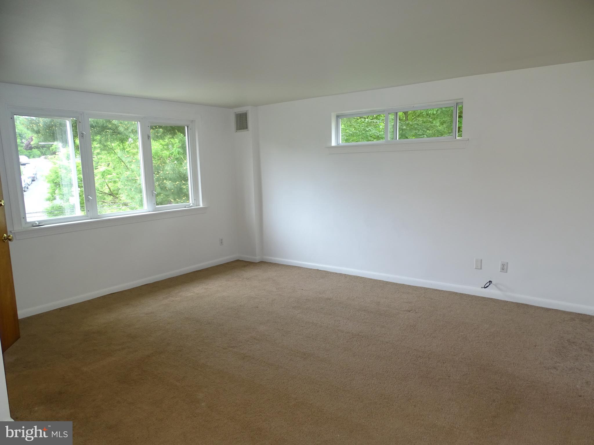 4427 Rosemont Ave