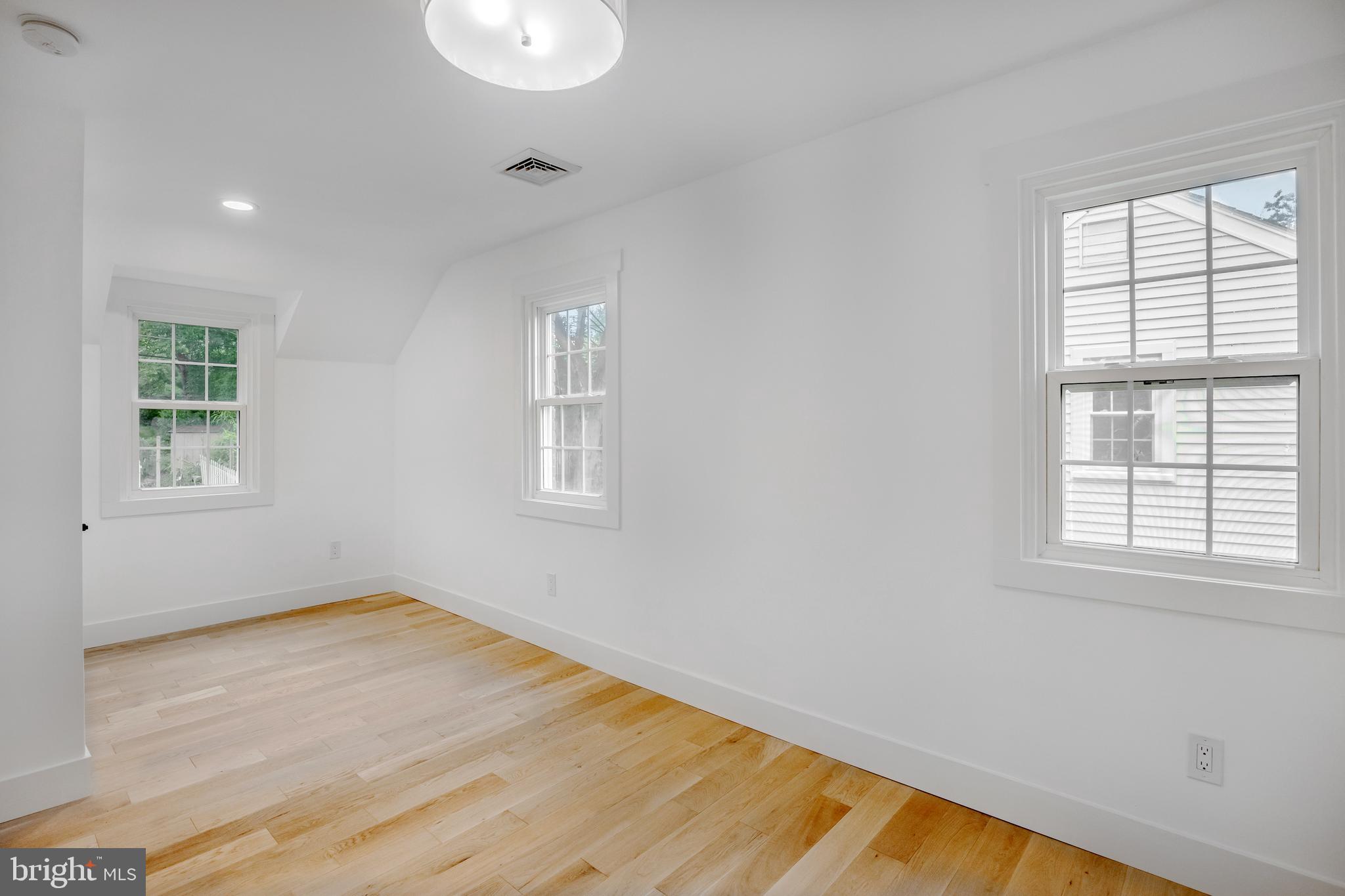 132 Myrtle Ave