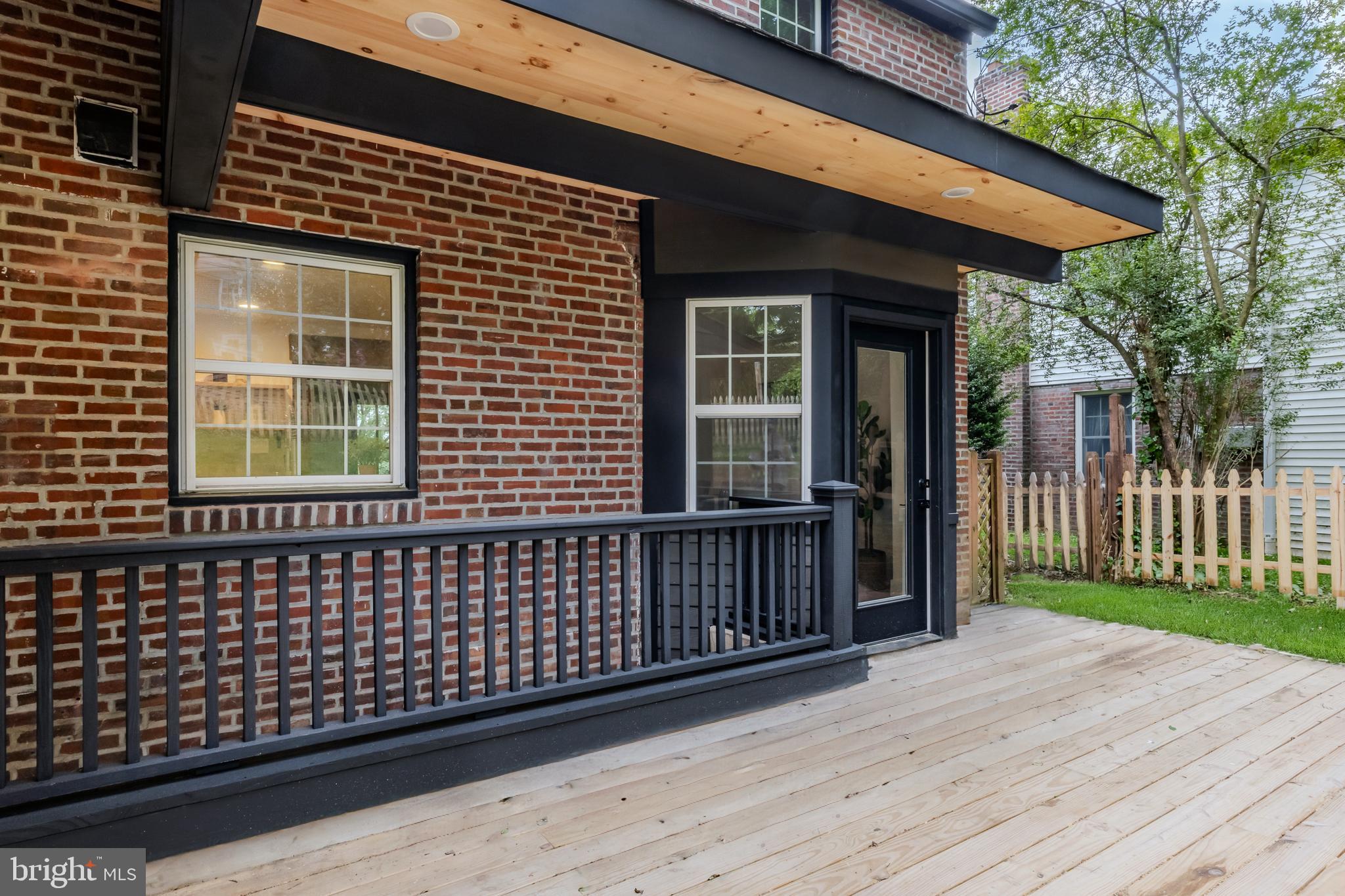 132 Myrtle Ave