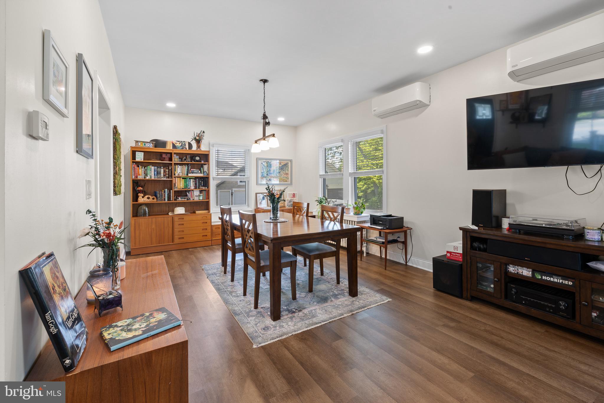 72 S Sproul Rd