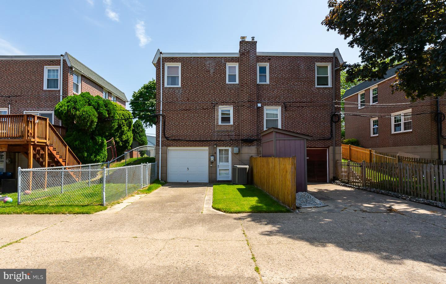 958 Bryan St