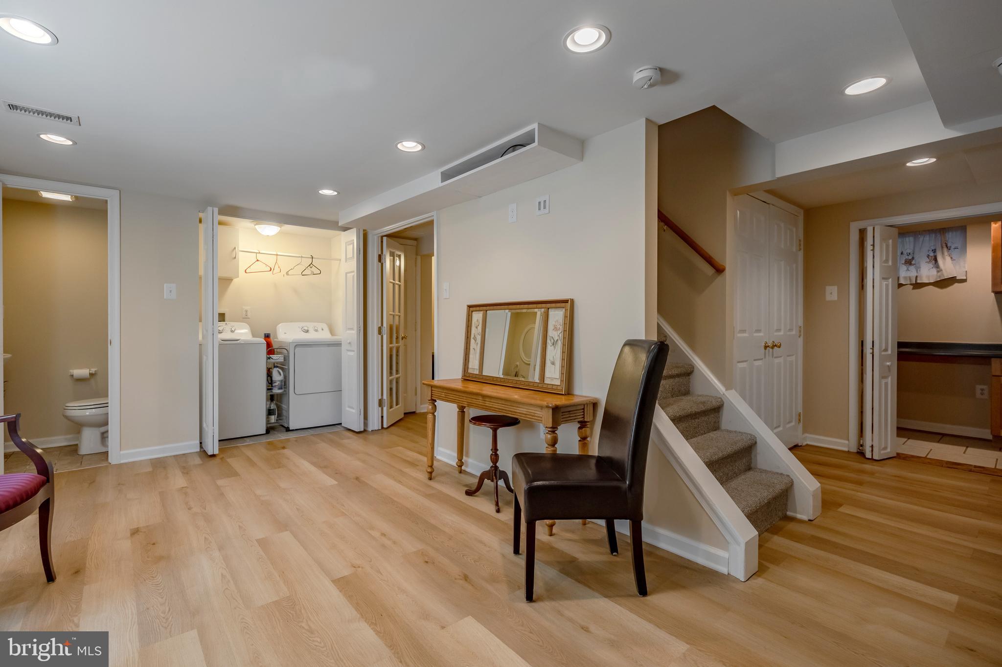 256 James Dr