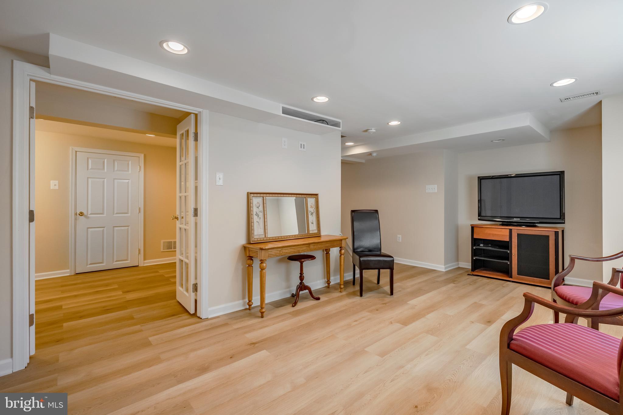 256 James Dr