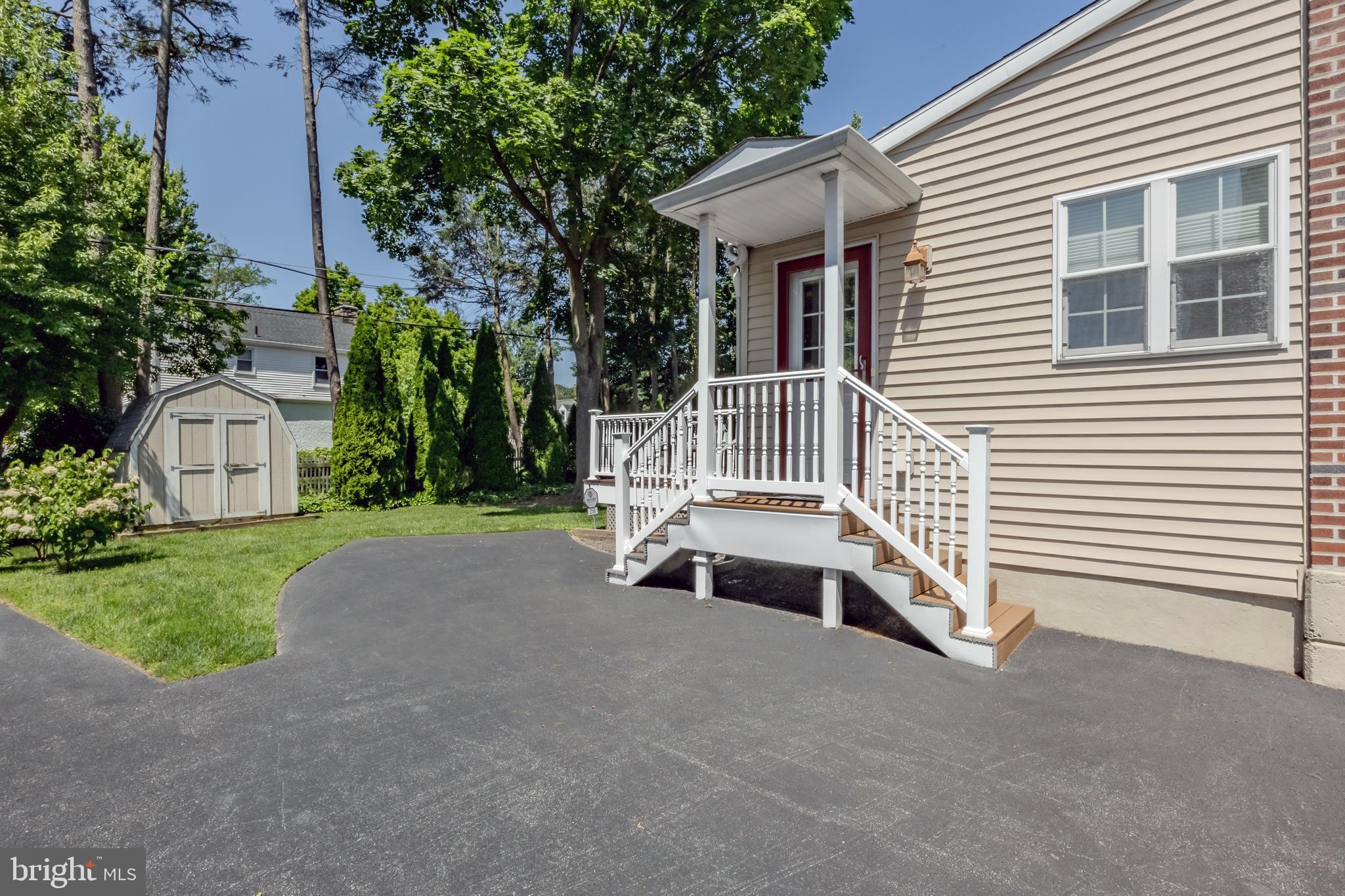 256 James Dr