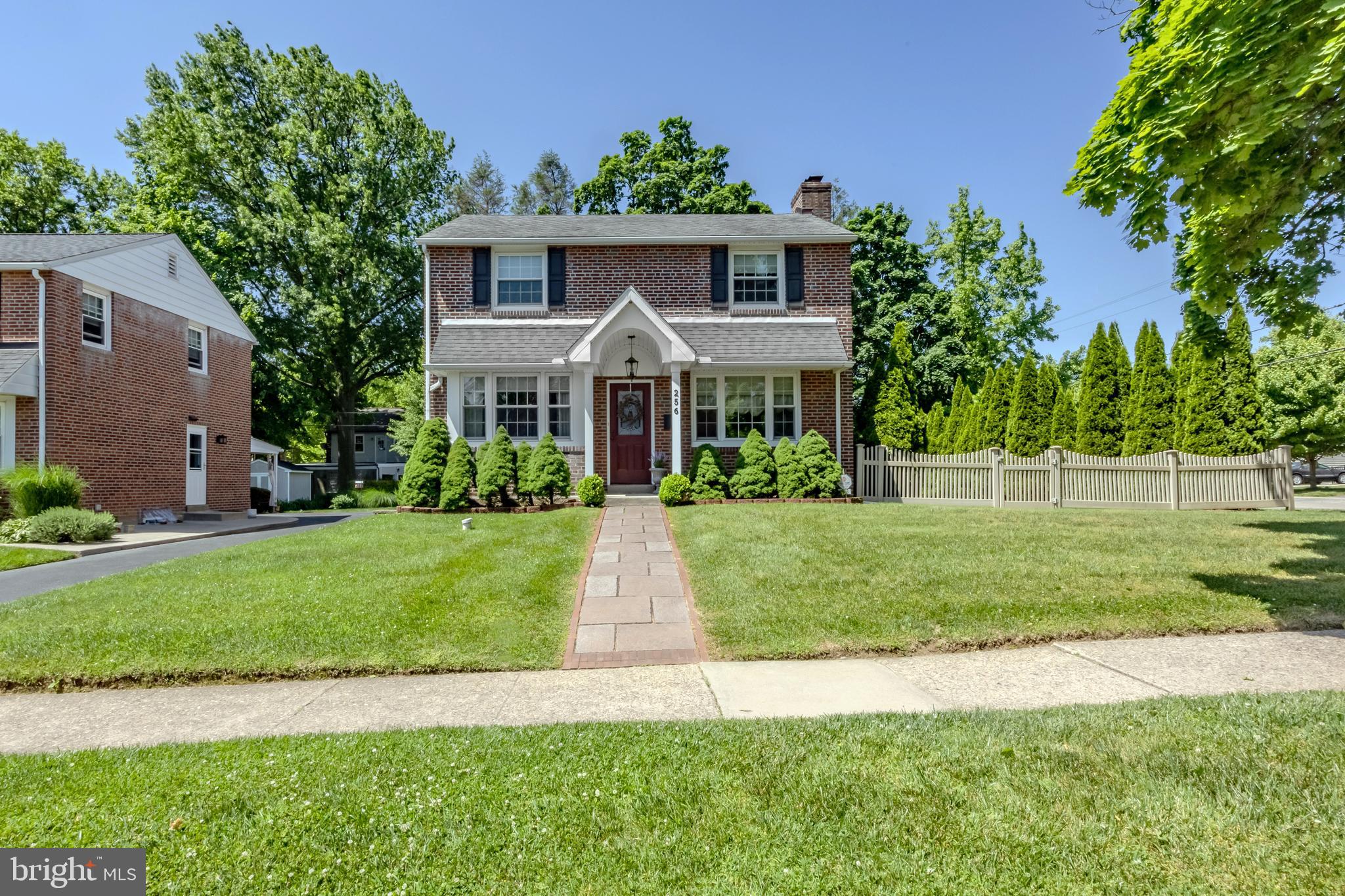 256 James Dr