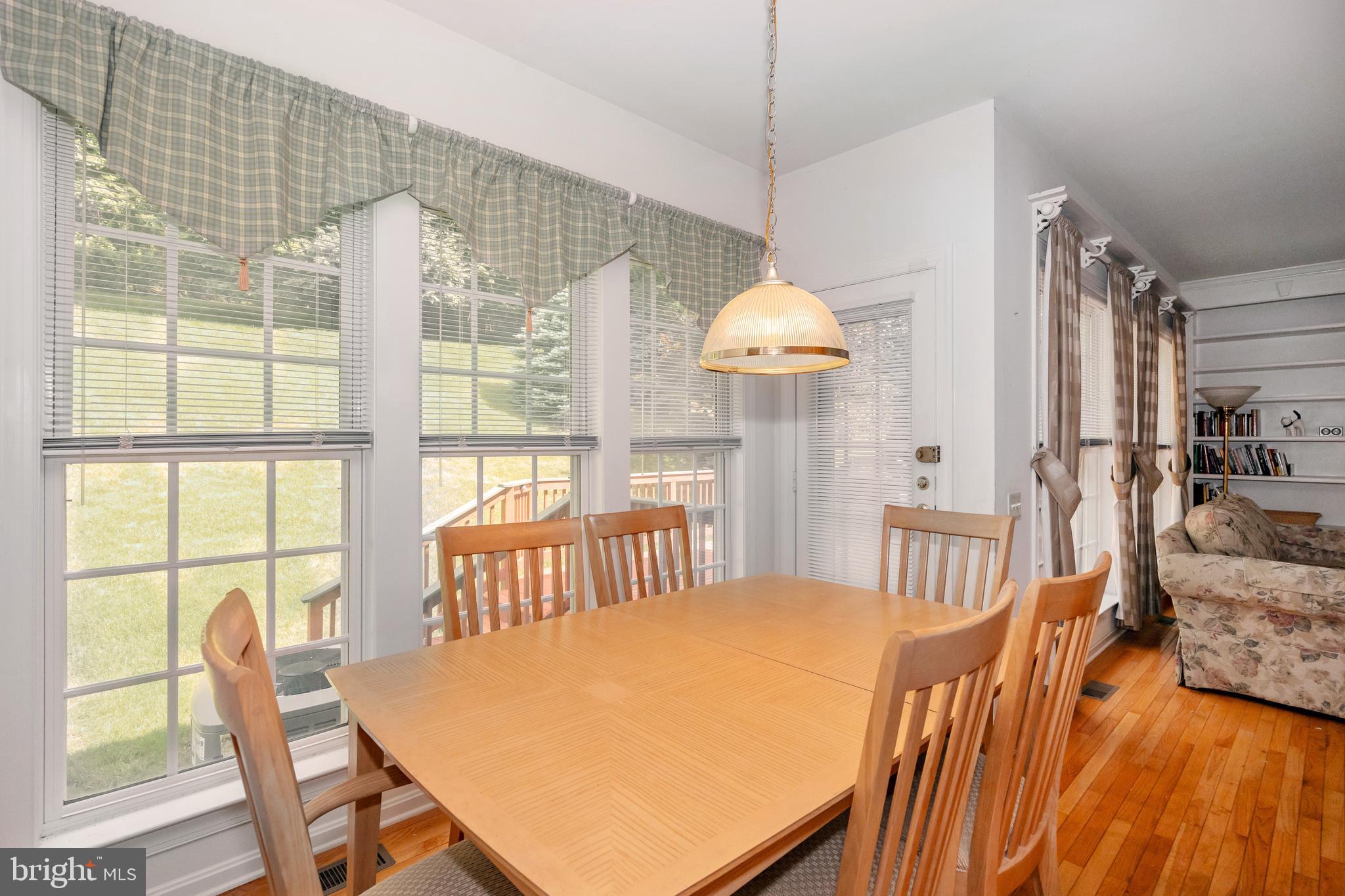 208 Excalibur Dr