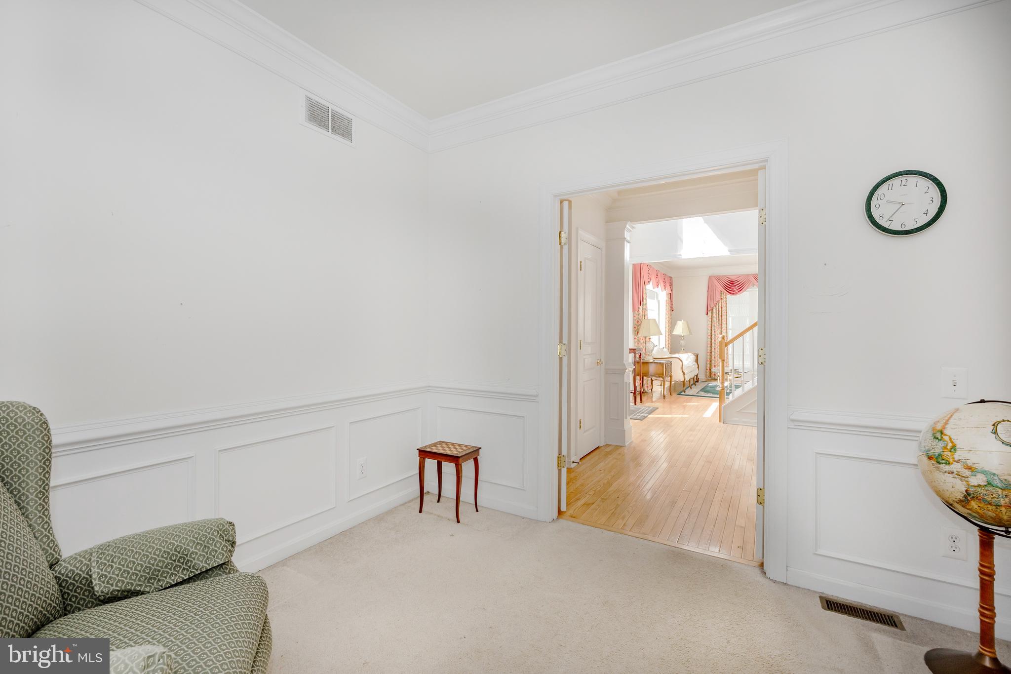 208 Excalibur Dr