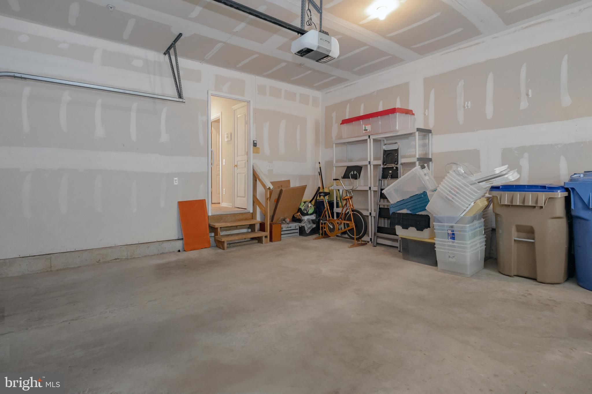 208 Excalibur Dr