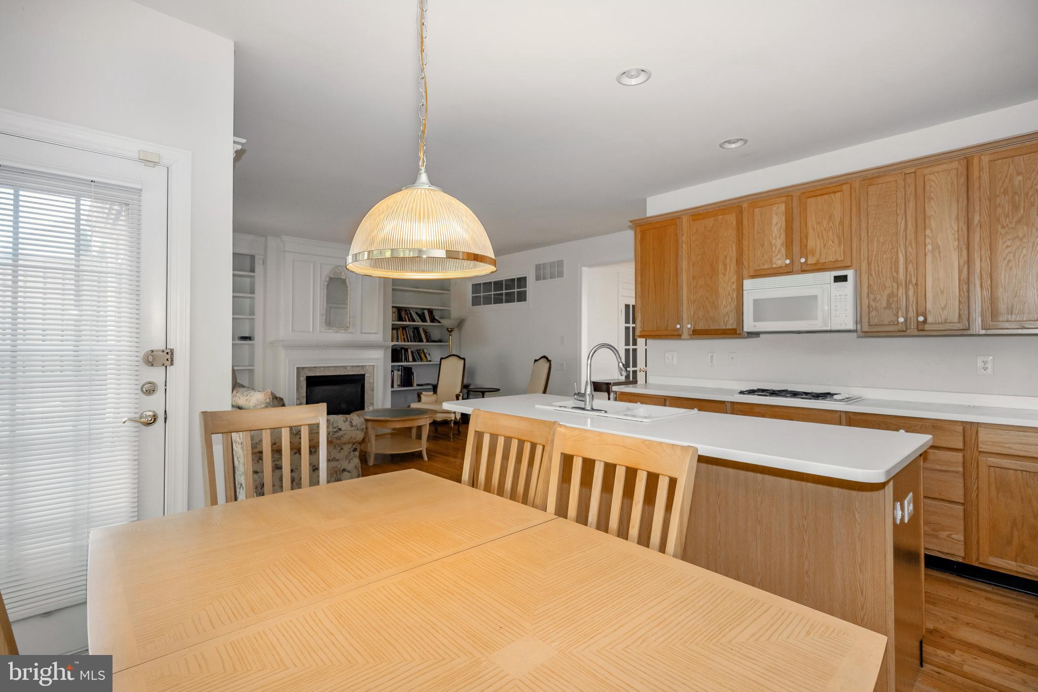 208 Excalibur Dr