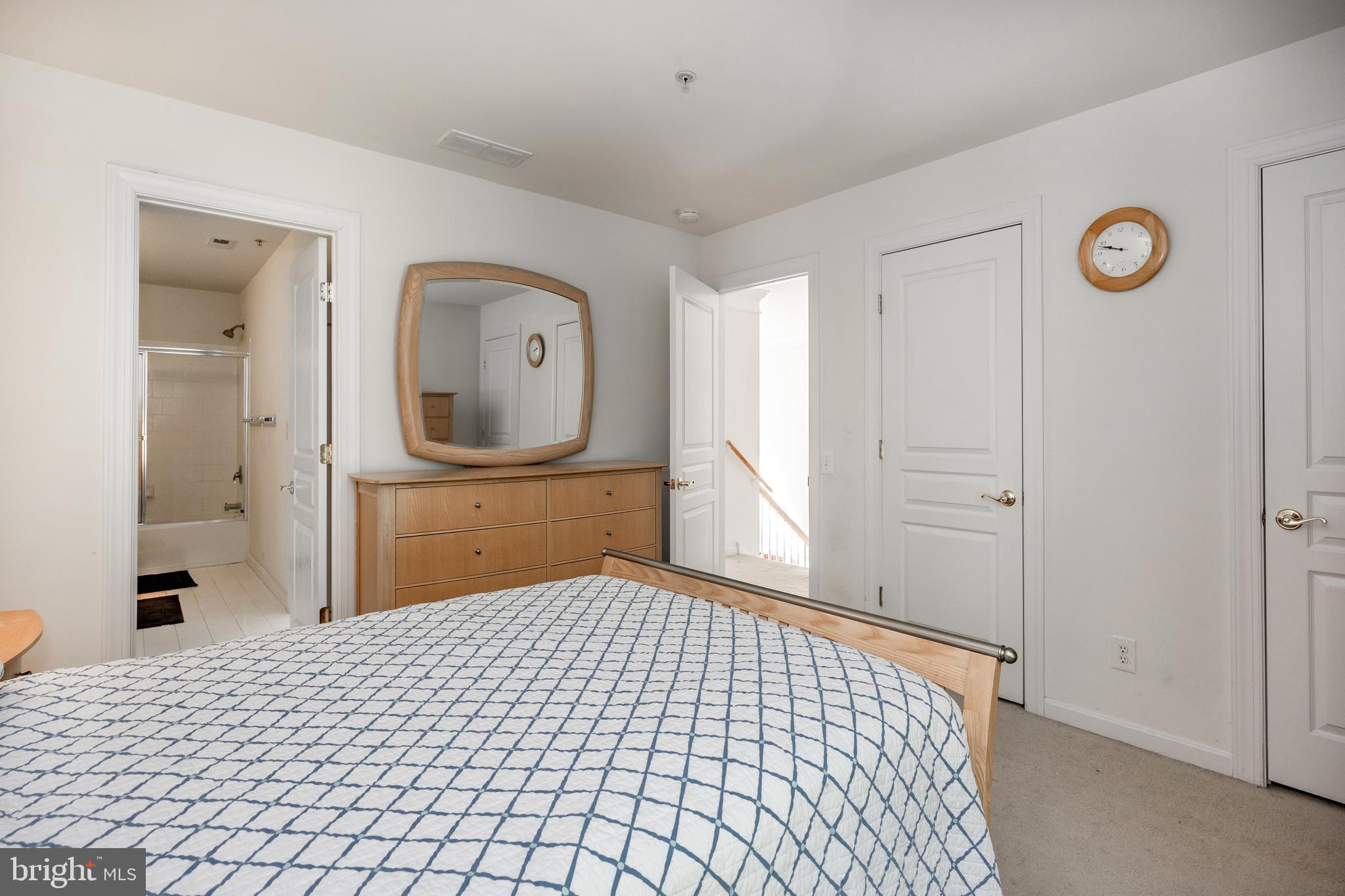208 Excalibur Dr