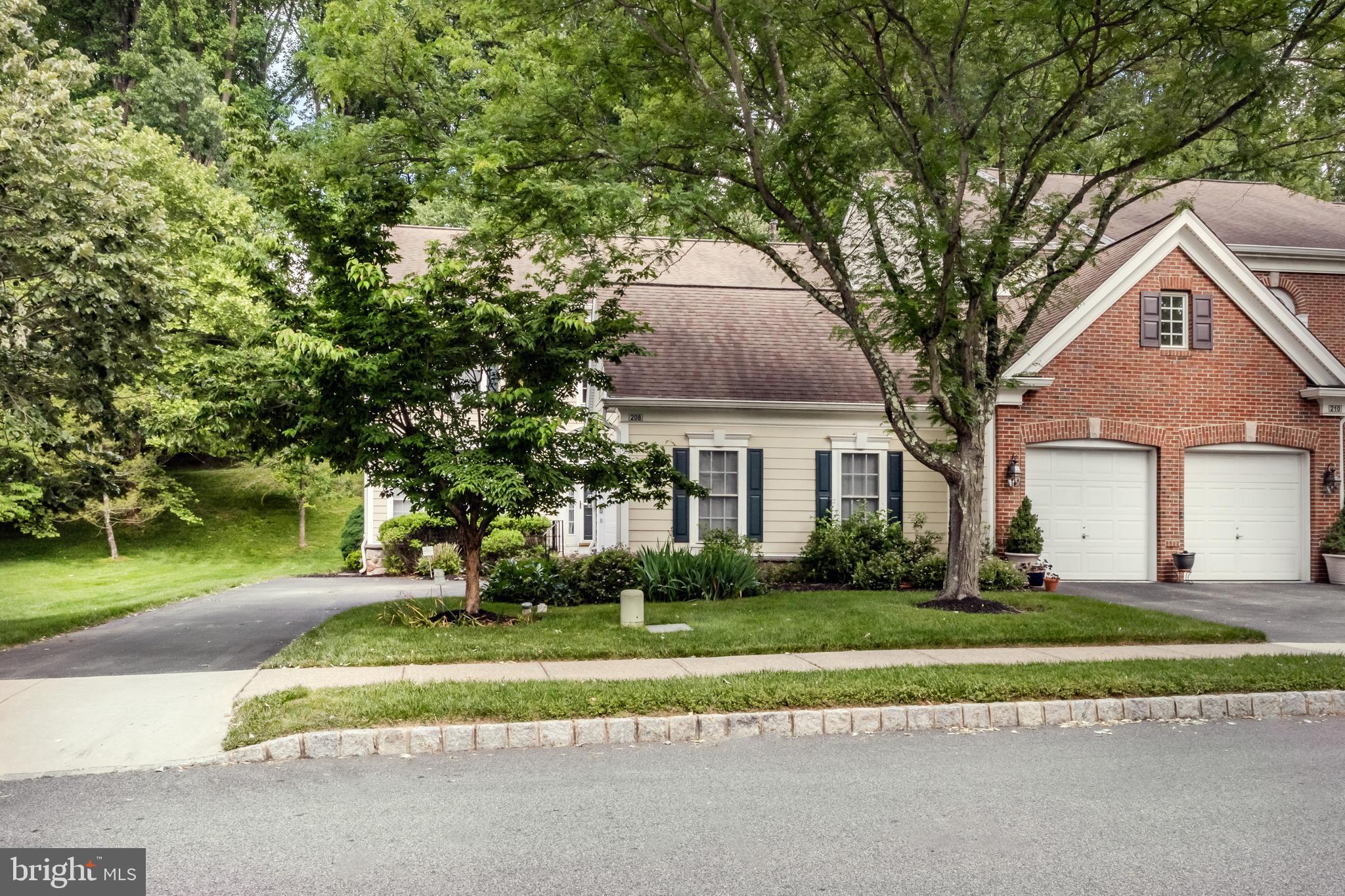 208 Excalibur Dr