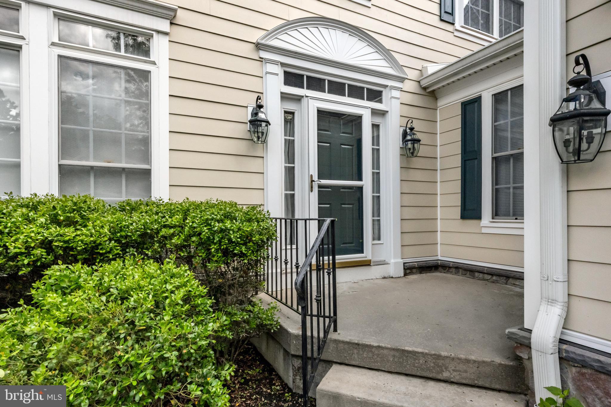 208 Excalibur Dr
