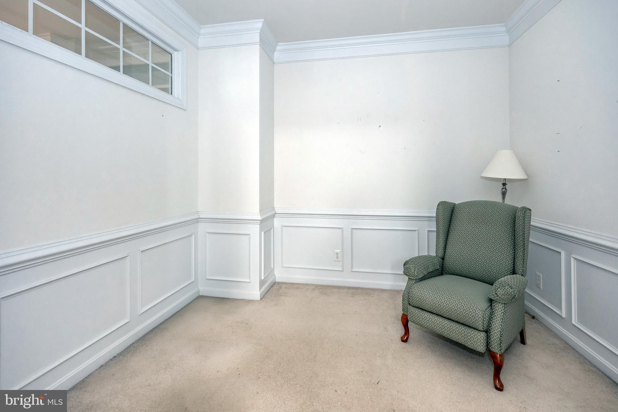208 Excalibur Dr