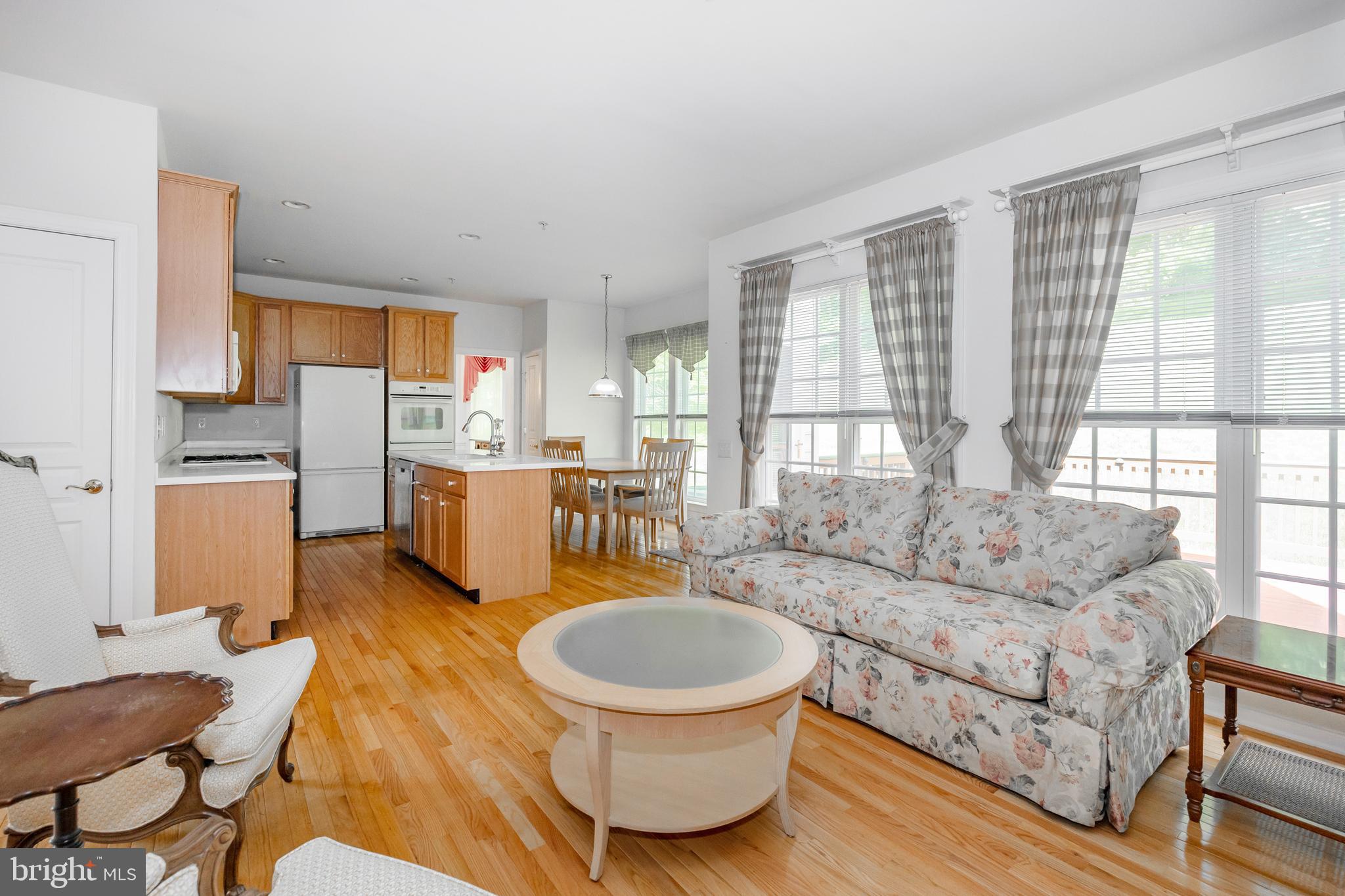 208 Excalibur Dr