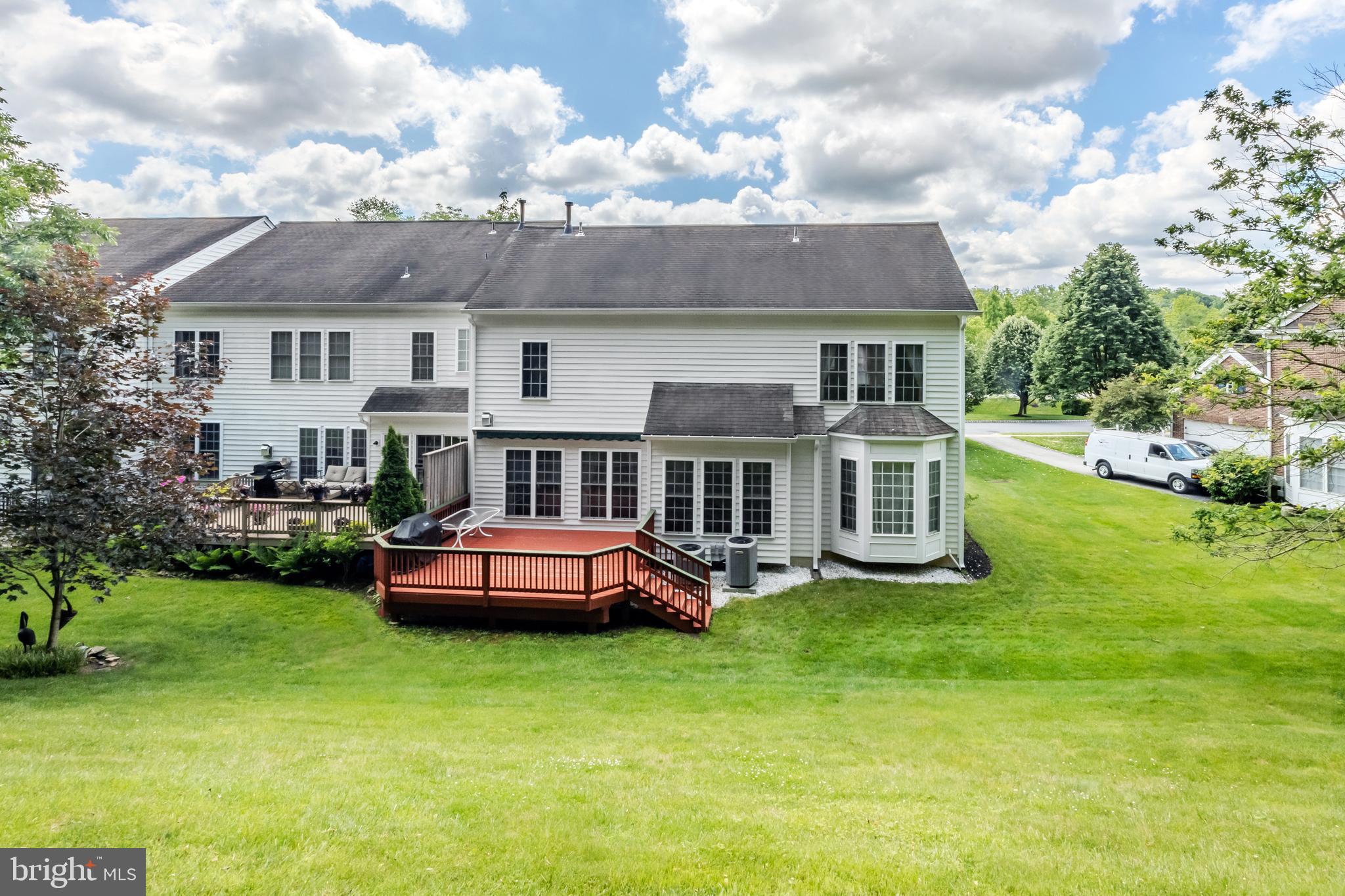 208 Excalibur Dr