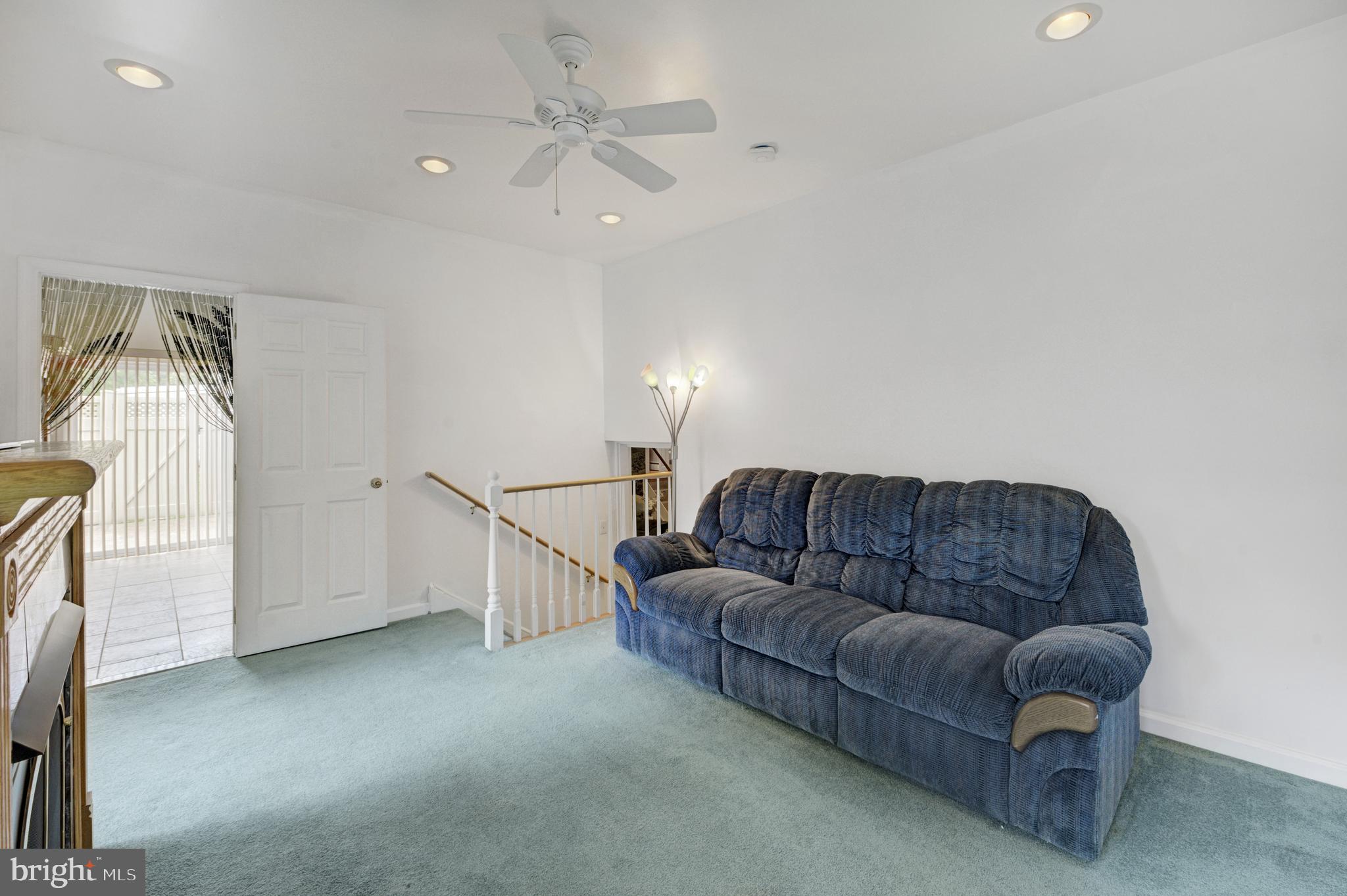 9 Lincoln Ln