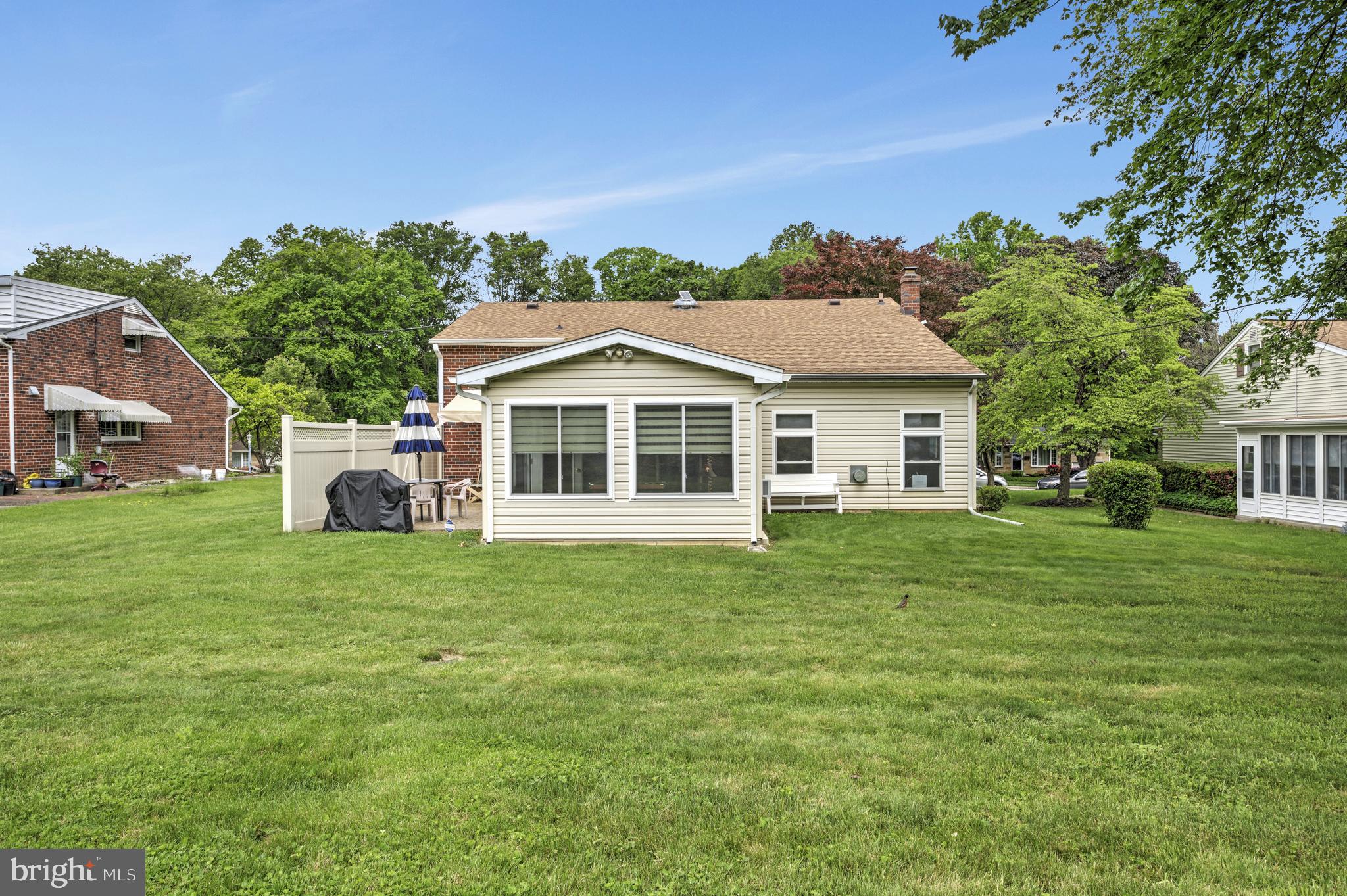 9 Lincoln Ln