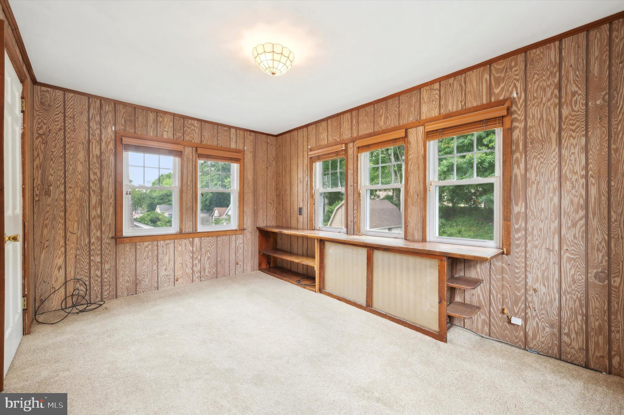 507 Valley Rd