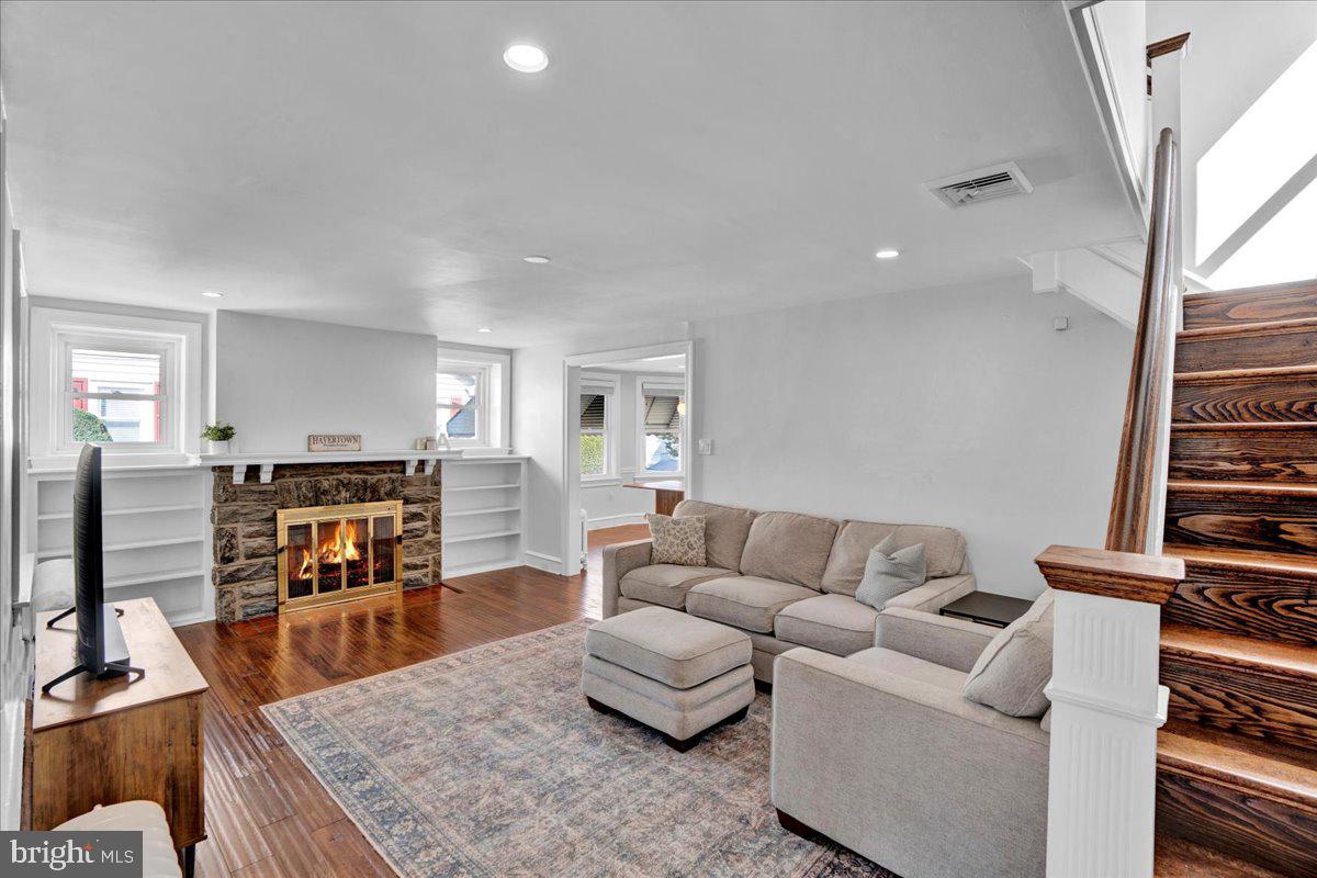 30 Kathmere Rd
