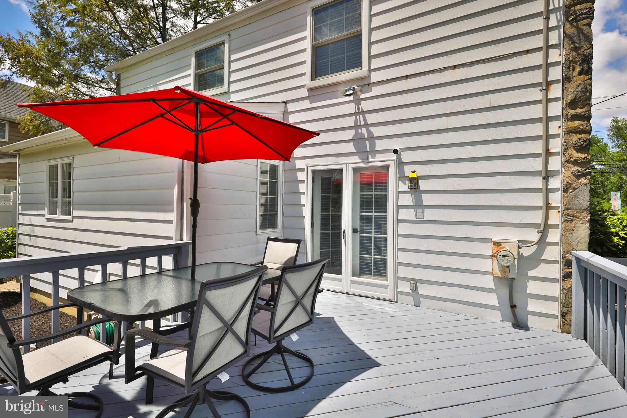 211 LANDOVER RD