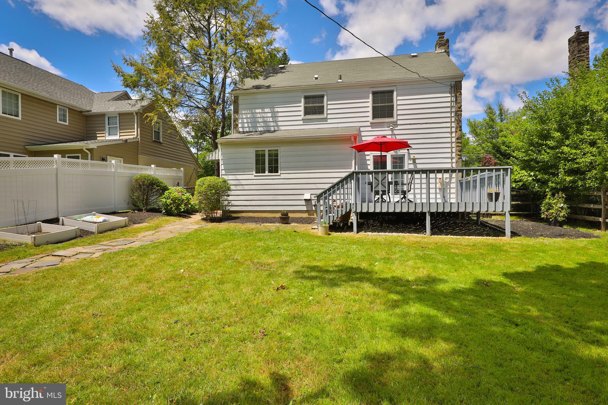 211 LANDOVER RD