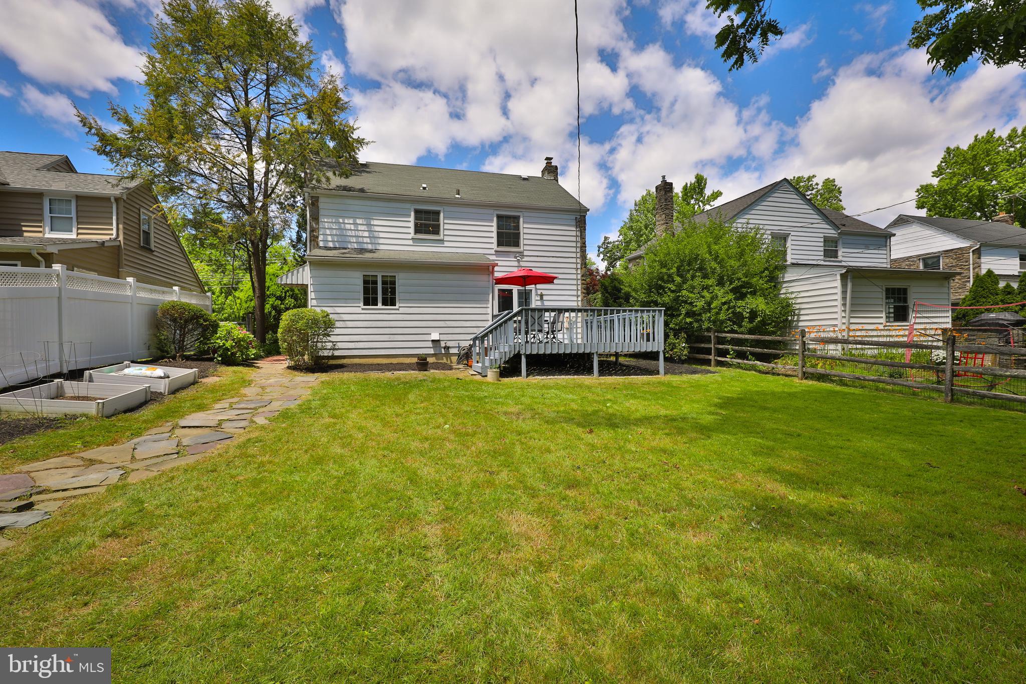 211 LANDOVER RD