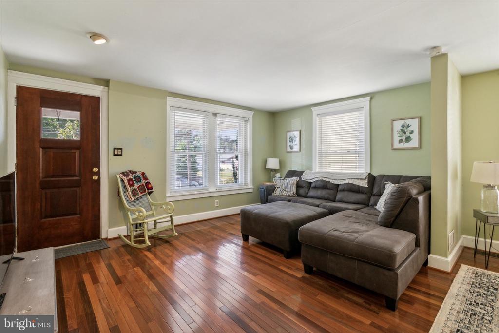 836 Penn St