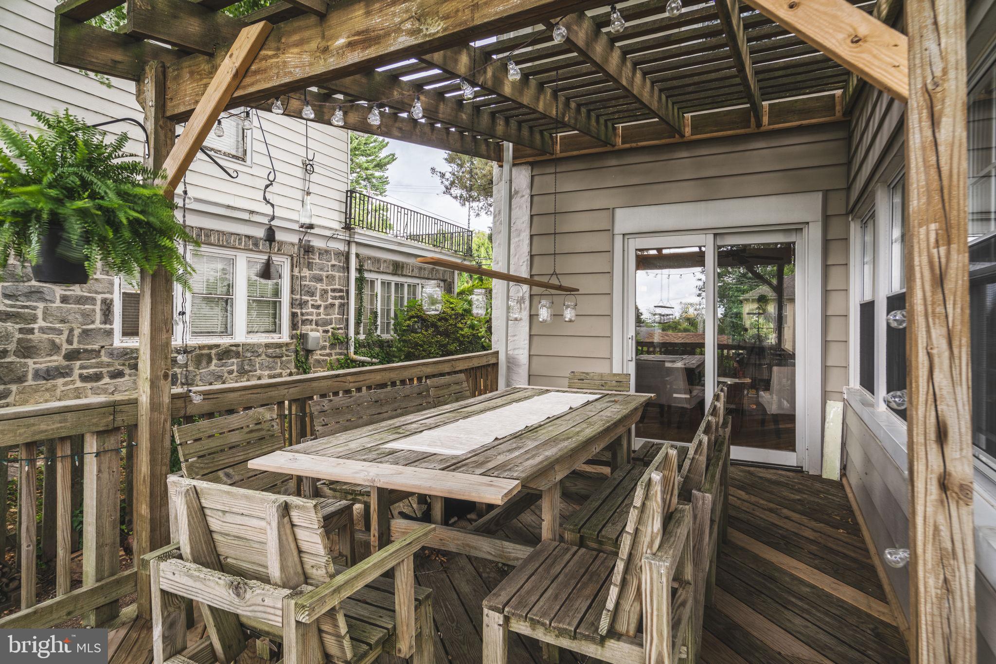 2440 Garrett Rd