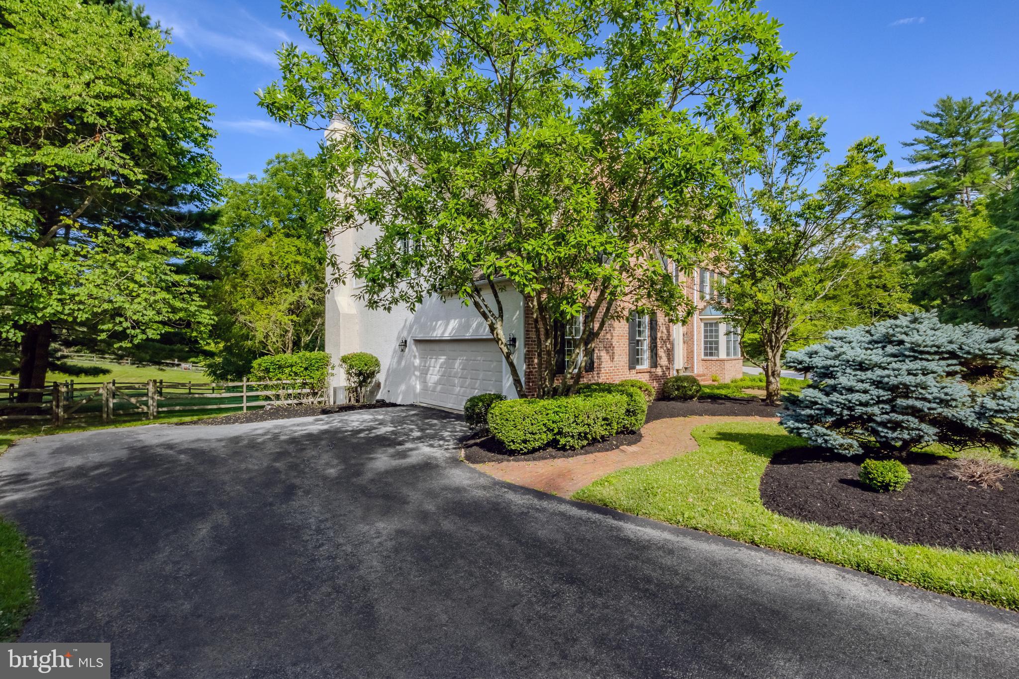 104 Leighton Dr