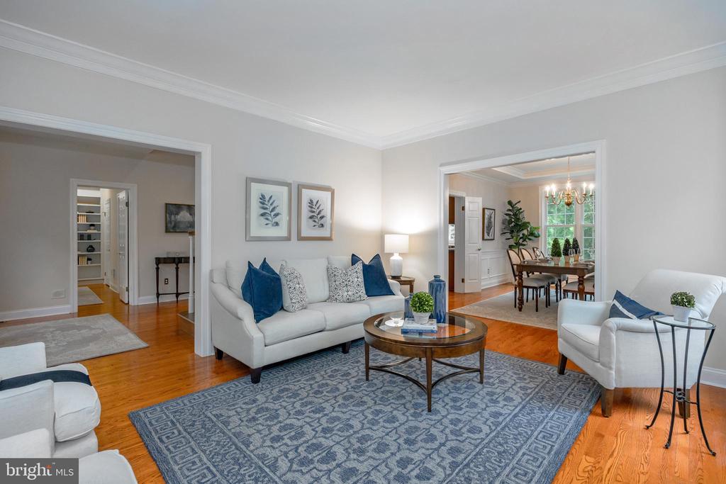 104 Leighton Dr