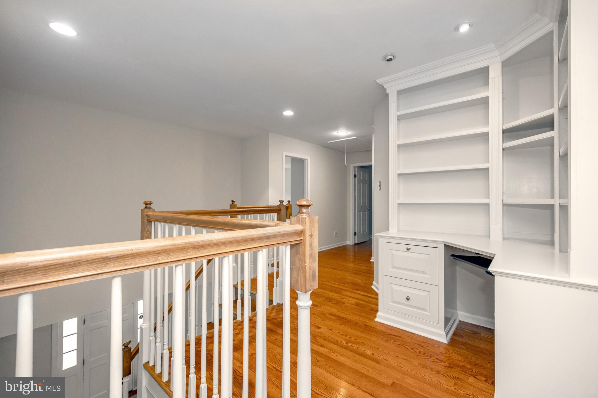104 Leighton Dr