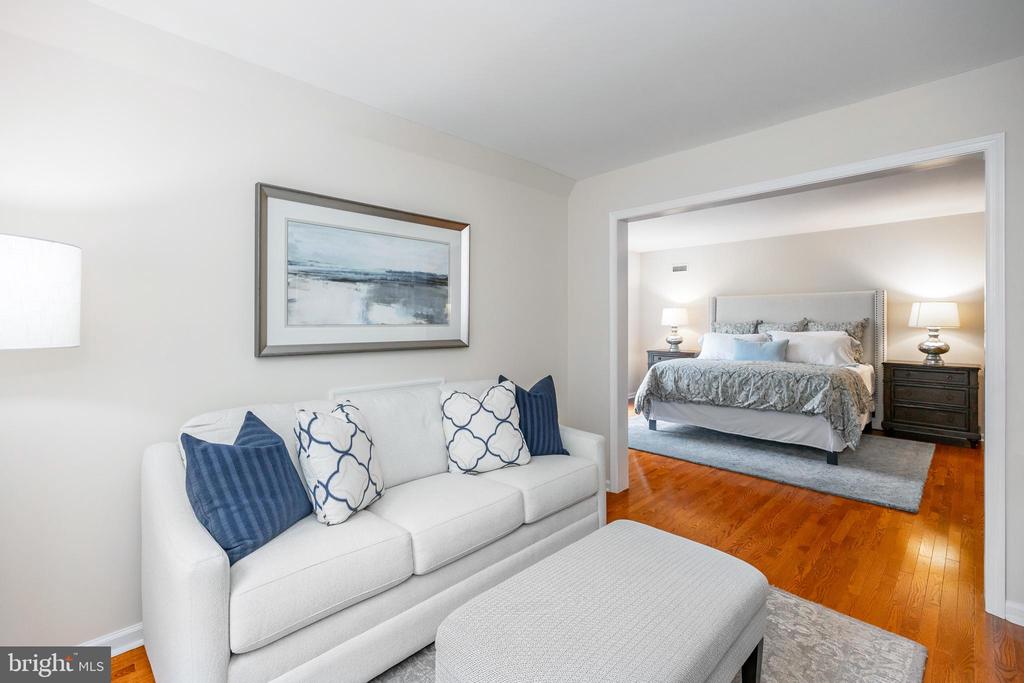 104 Leighton Dr