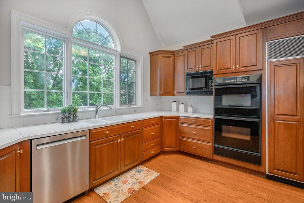 104 Leighton Dr