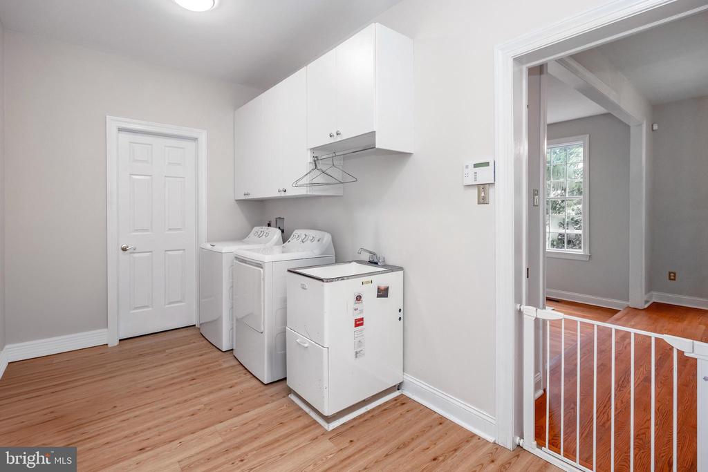 104 Leighton Dr