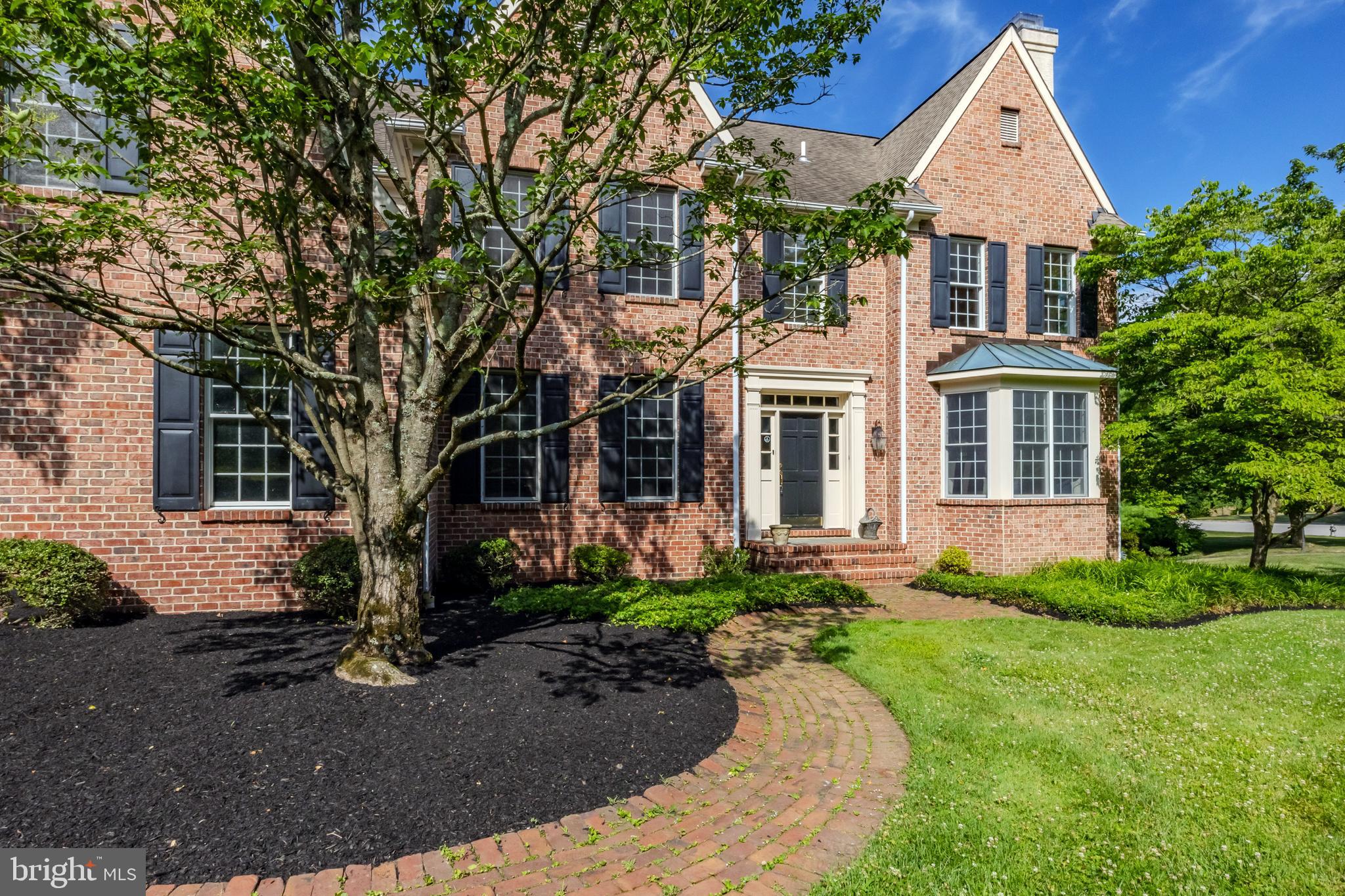 104 Leighton Dr