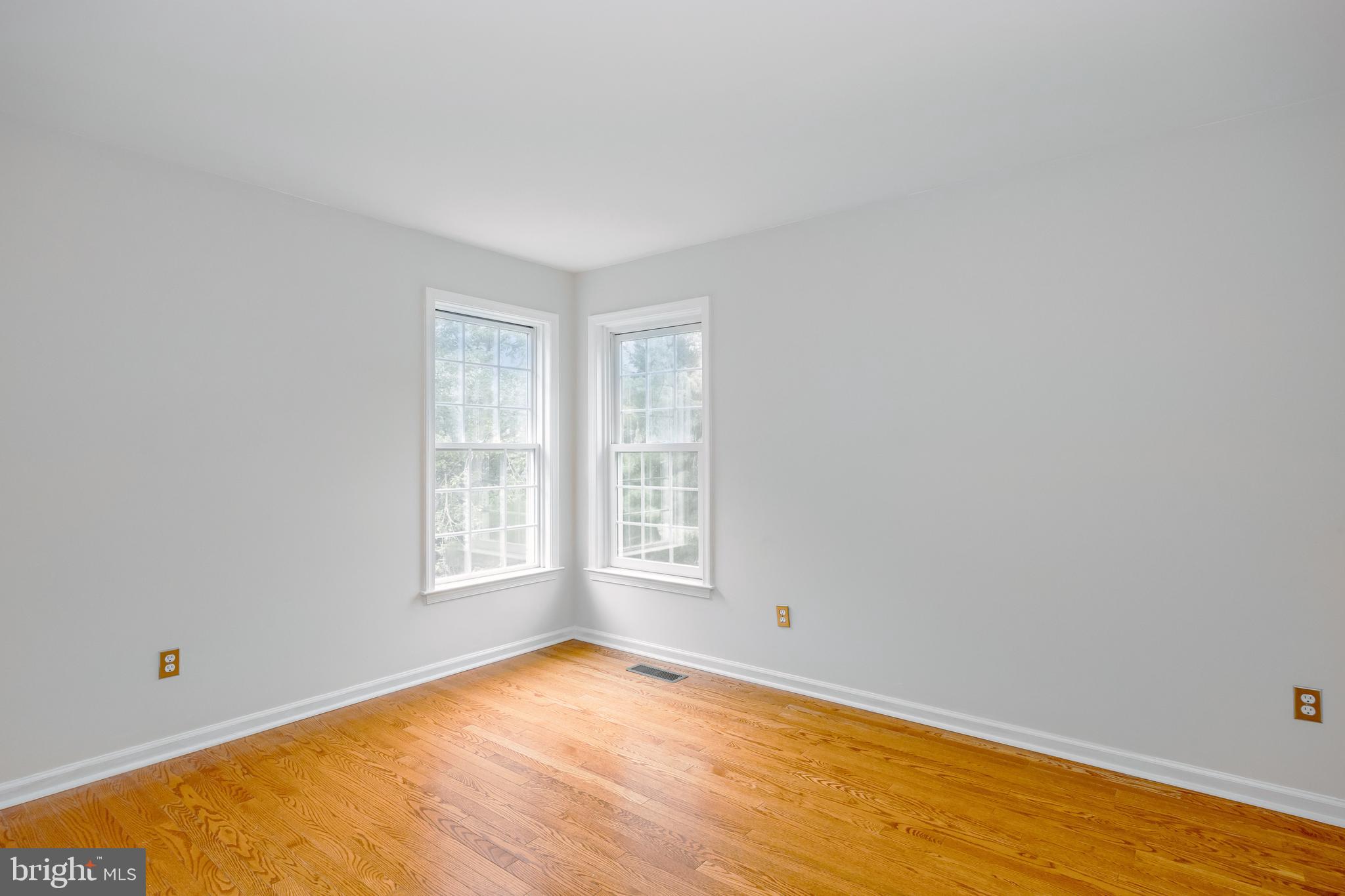 104 Leighton Dr