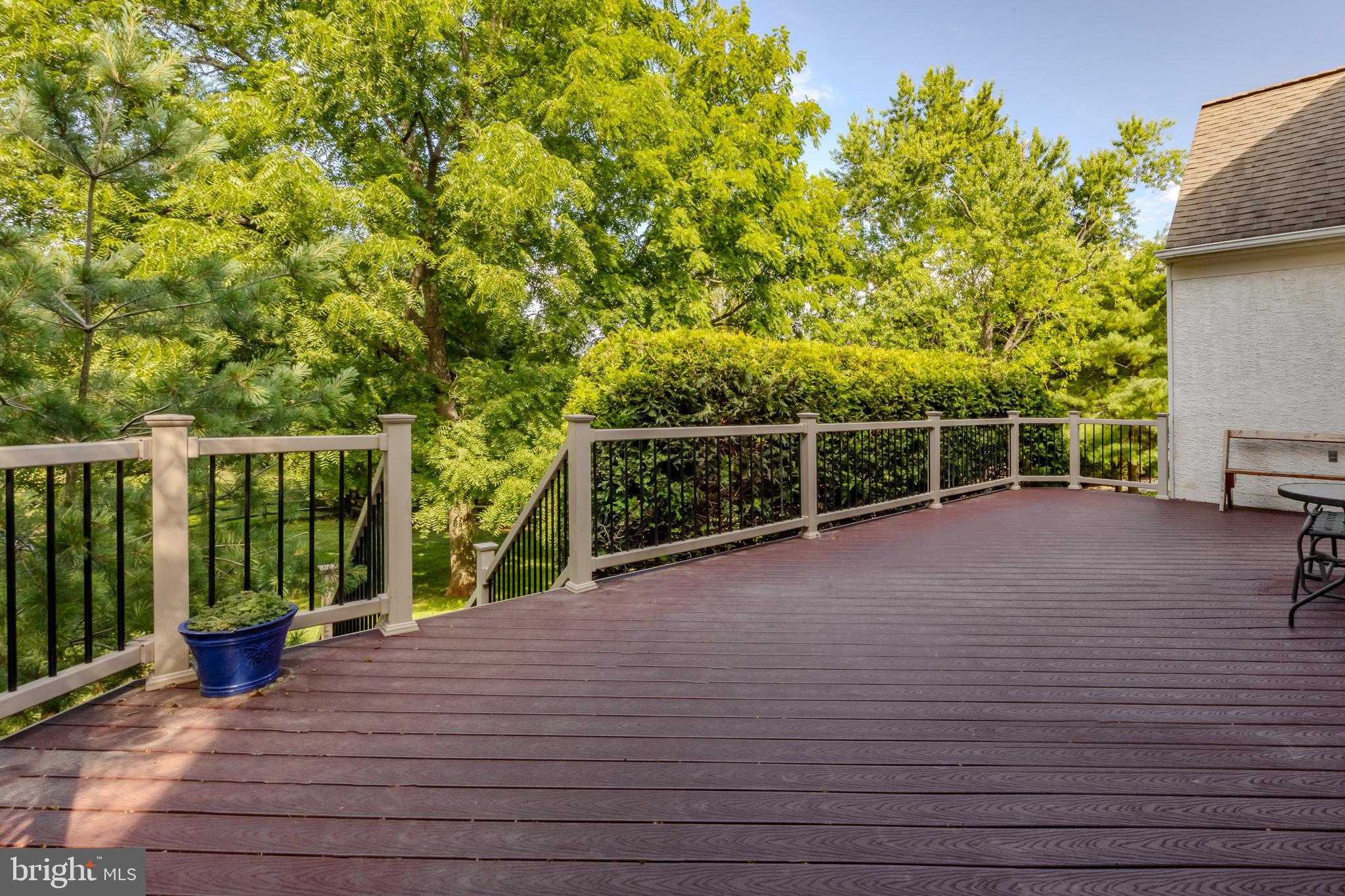 104 Leighton Dr