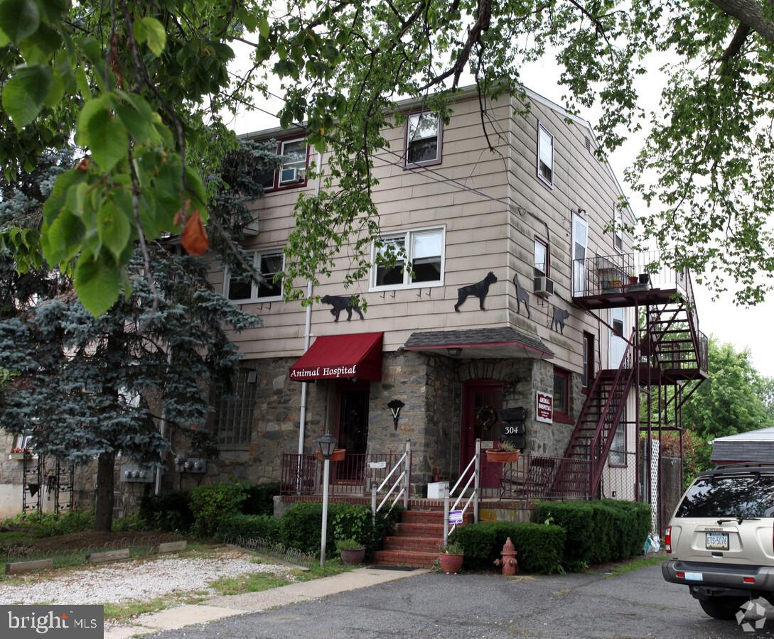 304 N Chester Pike