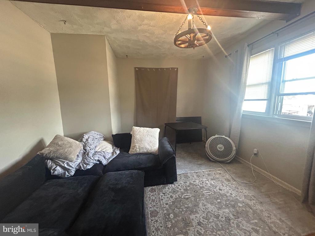 304 N Chester Pike