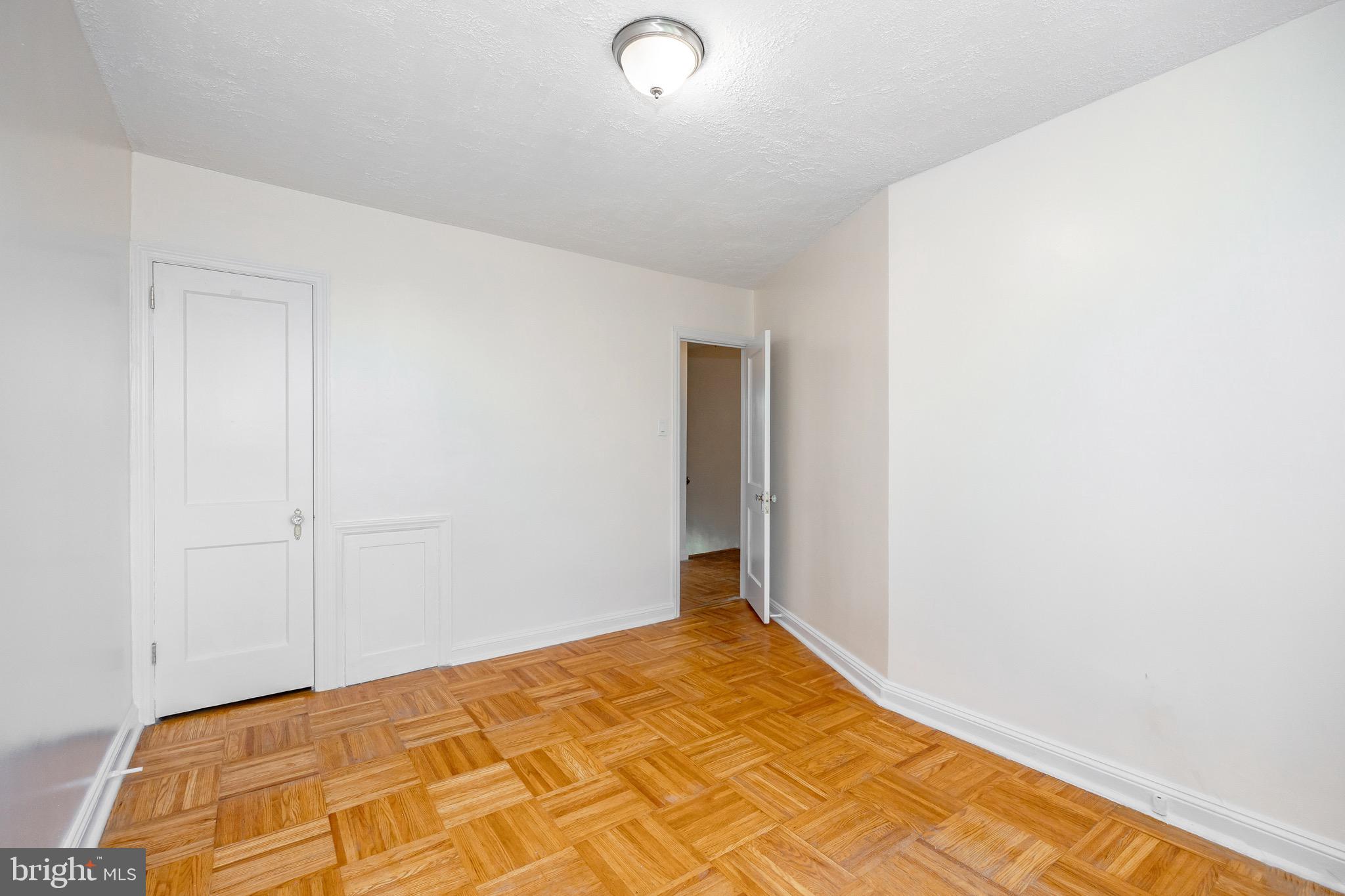242 le Carra Dr