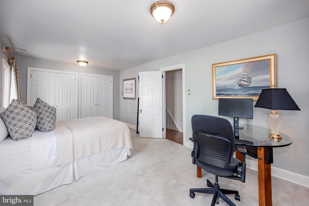 901 Drexel Ave