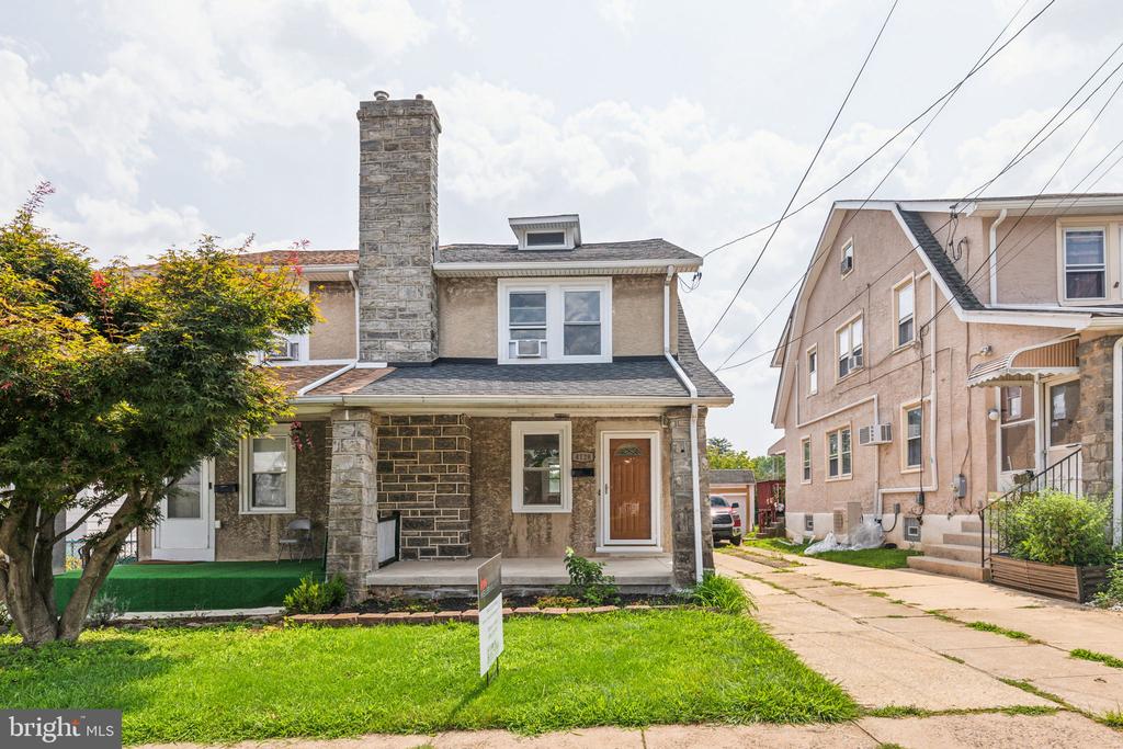 4128 Rosemont Ave