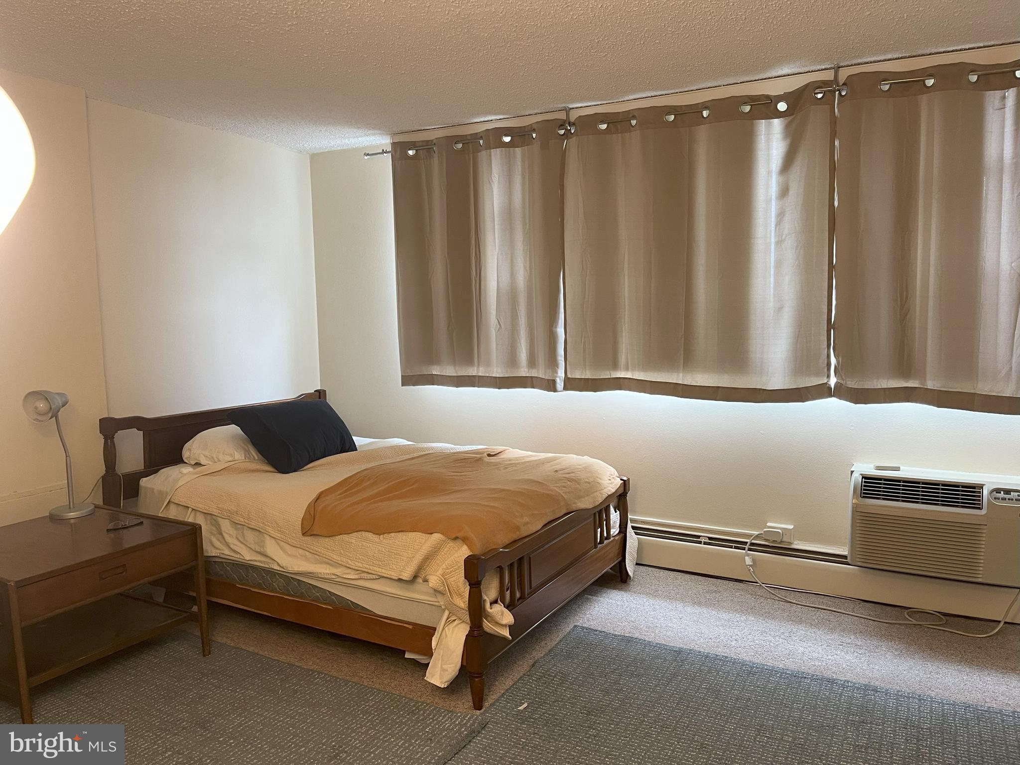 1030 E LANCASTER #1001