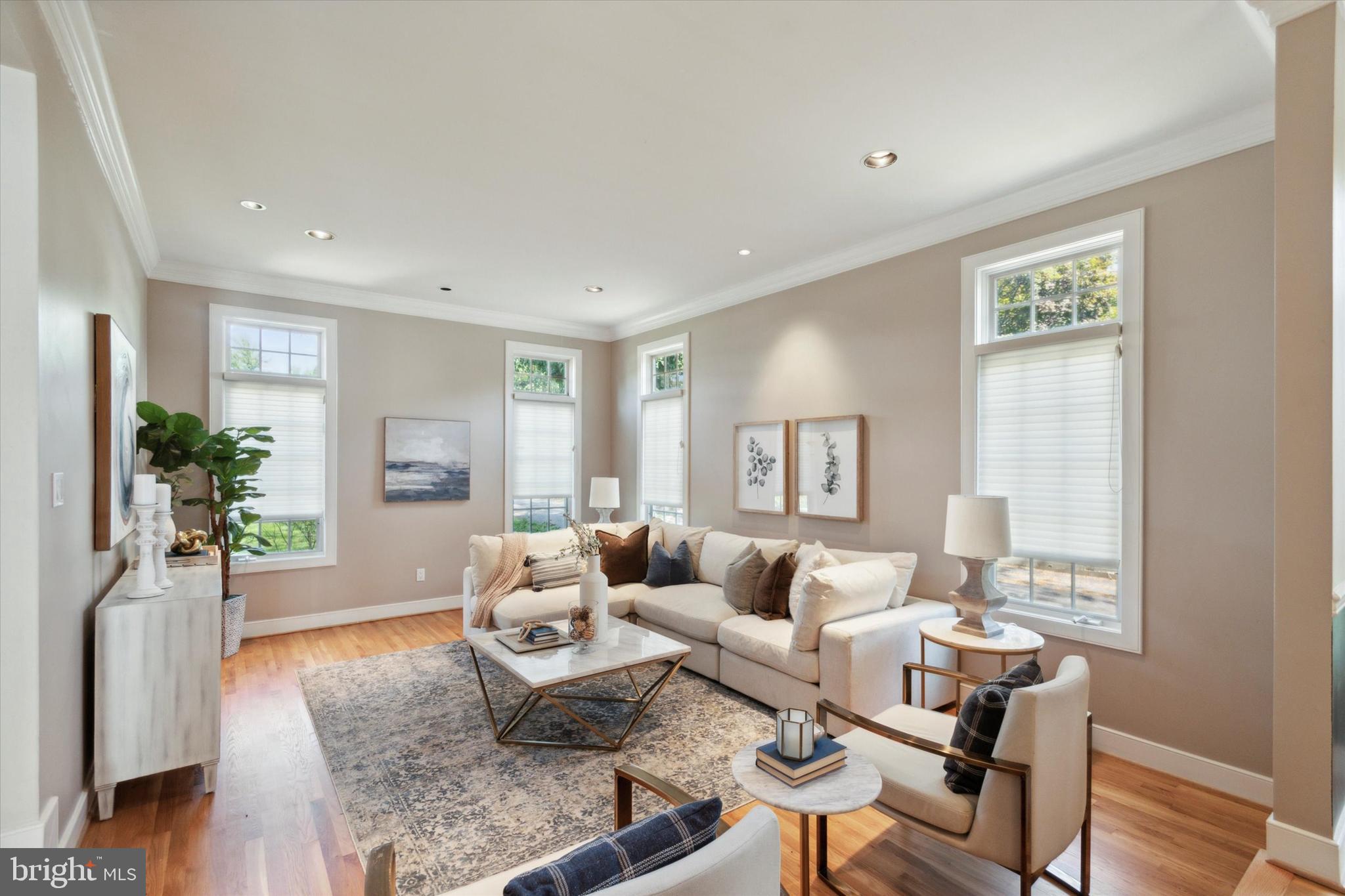 5057 Brittany Ln