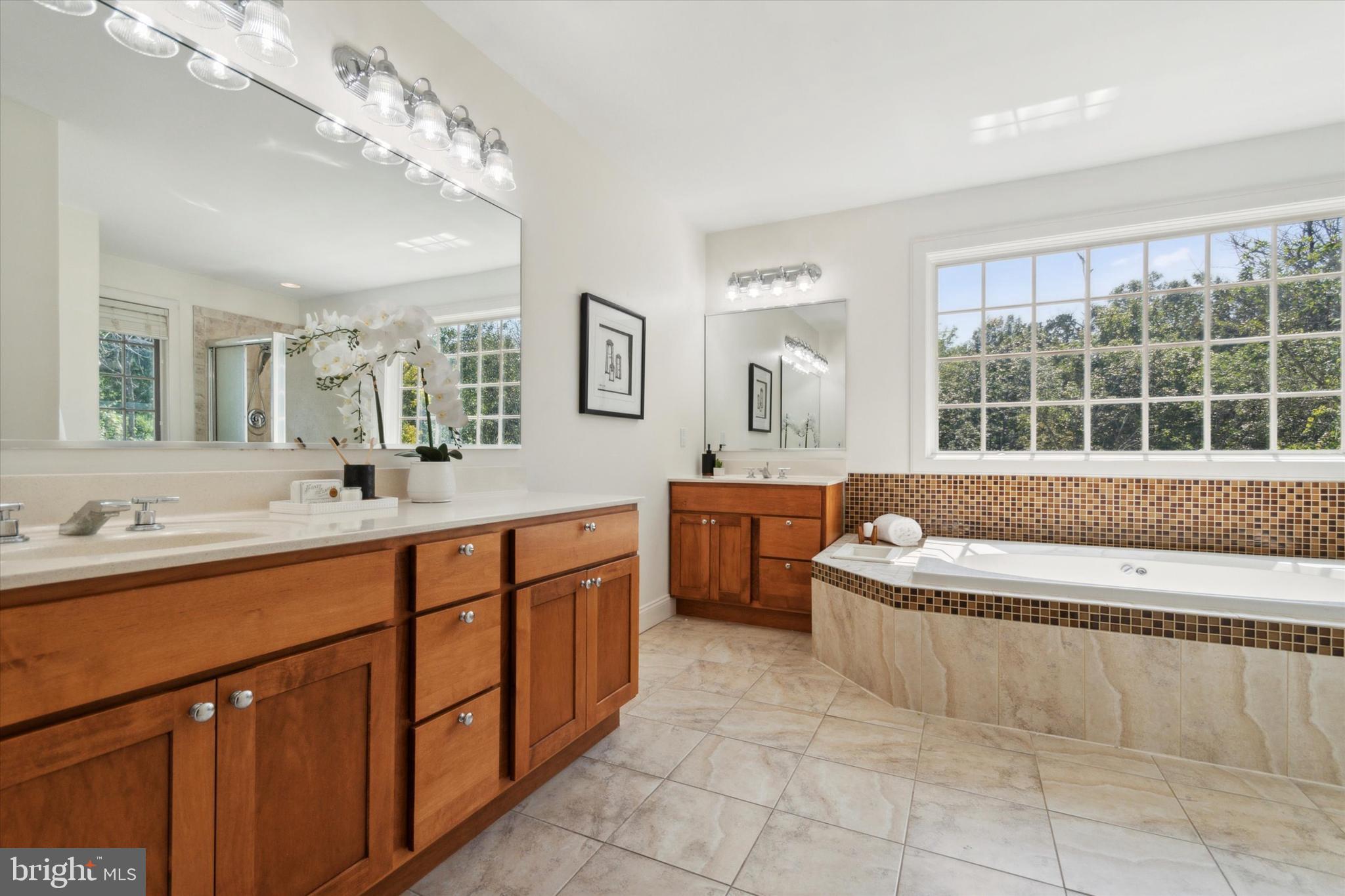 5057 Brittany Ln