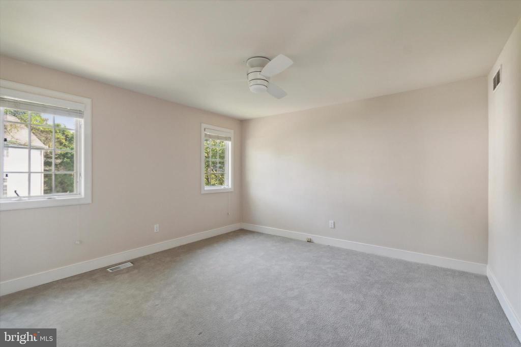 5057 Brittany Ln