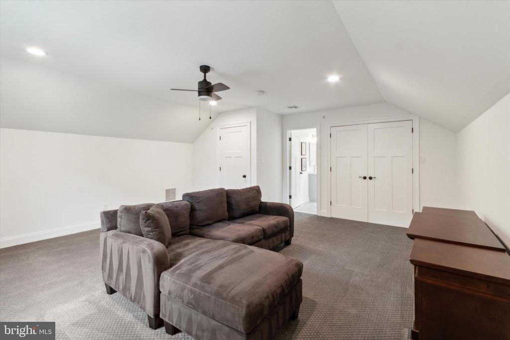 186 Marple Rd