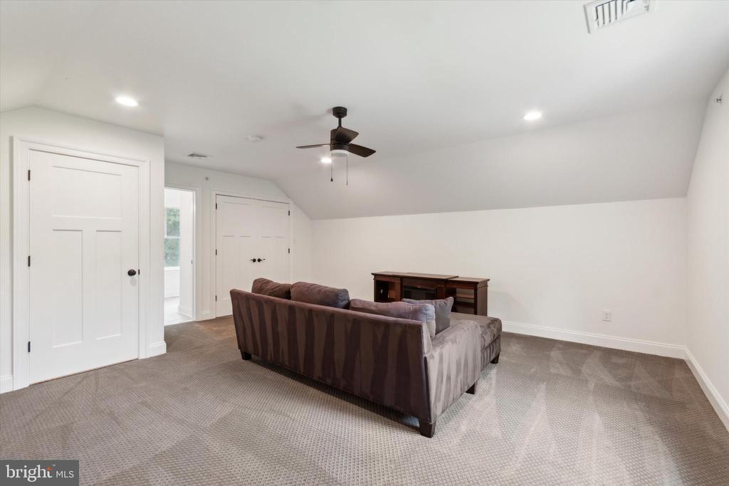 186 Marple Rd